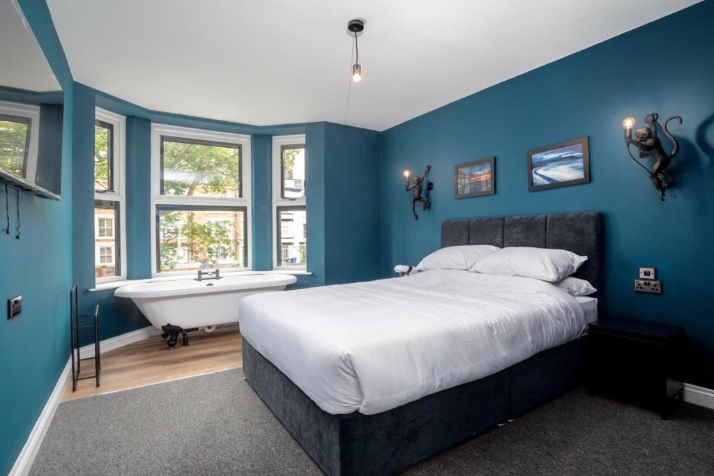 23 Trafalgar Square With Hot Tub And Cinema Scarborough Ngoại thất bức ảnh