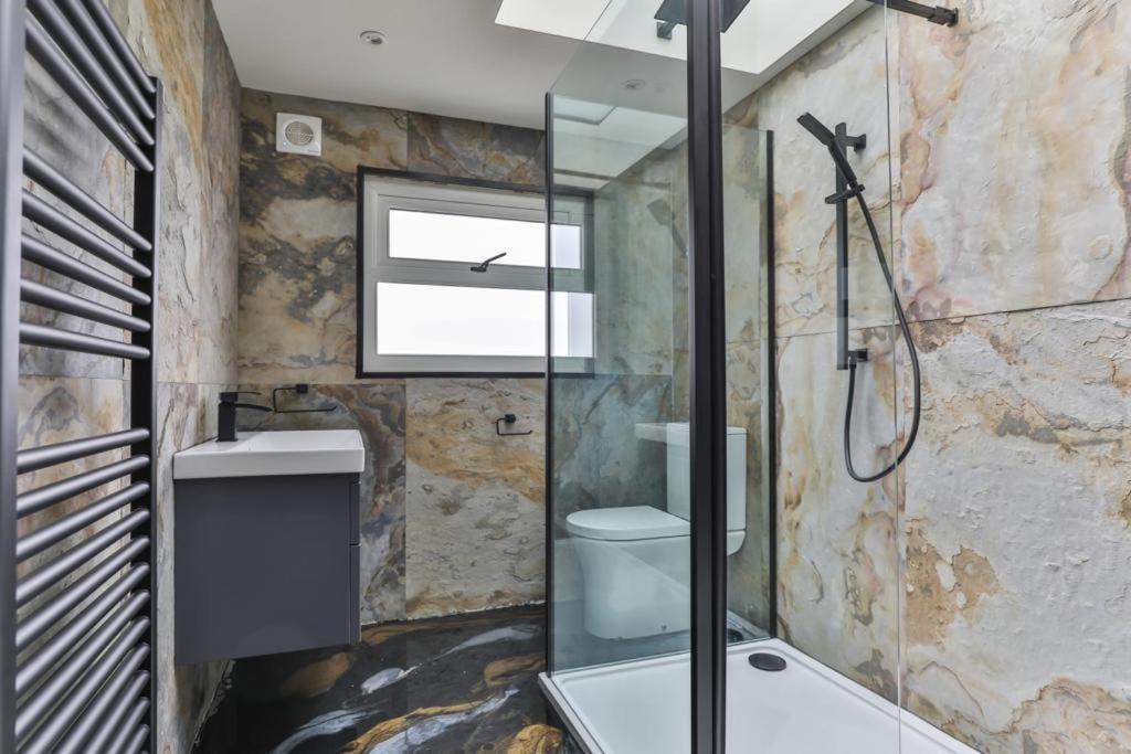 23 Trafalgar Square With Hot Tub And Cinema Scarborough Ngoại thất bức ảnh